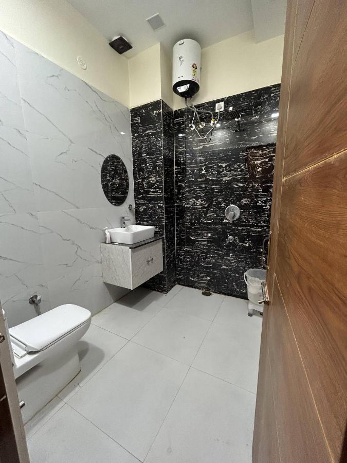 Hotel Woodlark Zirakpur - A Peaceful Stay Exterior foto
